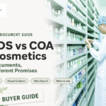MSDS مقابل COA في مستحضرات التجميل: تُظهر شهادة التحليل نتائج تشغيلة واحدة، بينما تعرض صحيفة بيانات السلامة المخاطر. المصدر: دليل NEXO Beauty Labs.